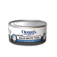 Ocean's thon blanc solide dans l'eau